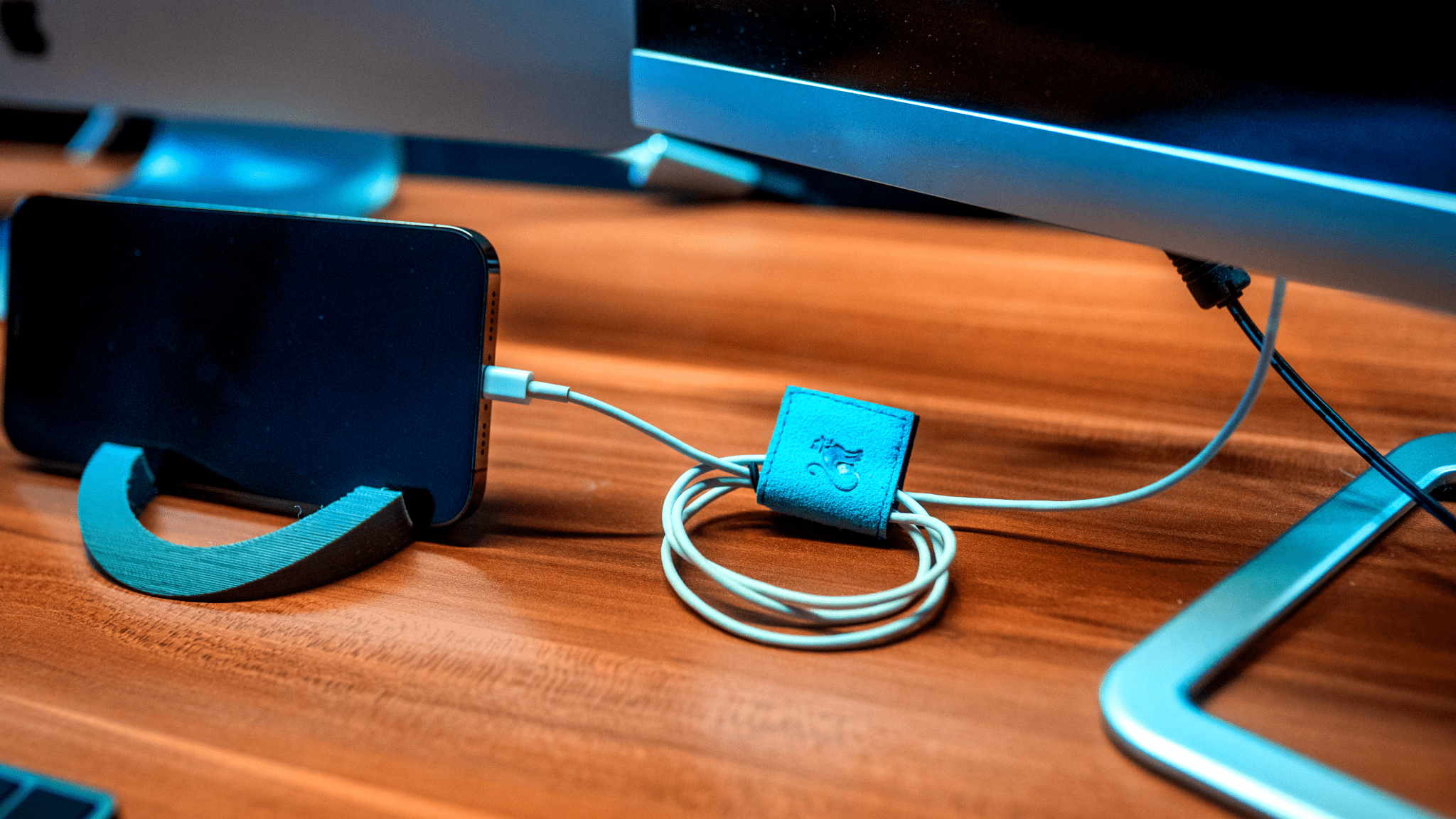 Agent Monkey Multitool | Cable Organizer | Ocean Blue - Deskology